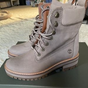 Timberland Women’s Courmayeur Valley 6-inch Boots NIB size 6.5